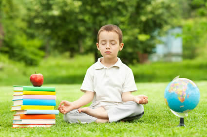 Criança Mindful: Como é que os pais podem fomentar o mindfulness em casa?